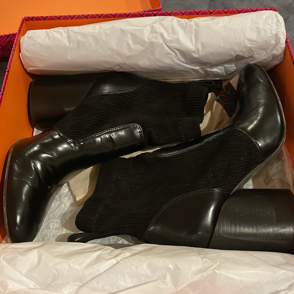 Tory Burch Rowen Booties 7.5